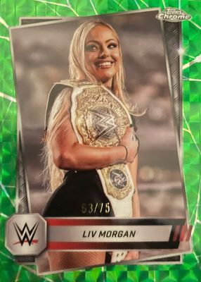 2025 Topps Chrome WWE #146 Neon Green Geometric Refractor /75