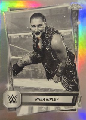 2025 Topps Chrome WWE #80 Sepia Refractor