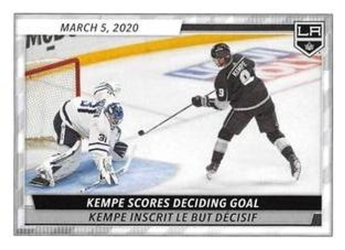 2020 Topps NHL Sticker Collection #223 Base