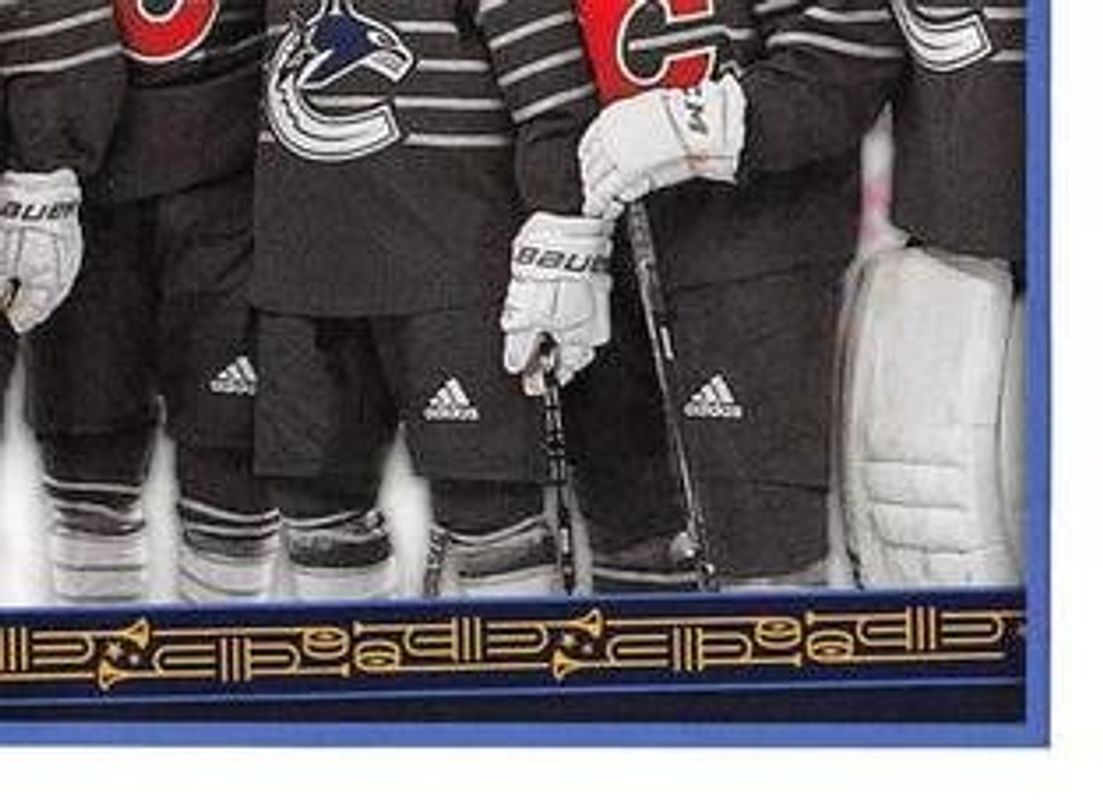 2020 Topps NHL Sticker Collection #621 Base