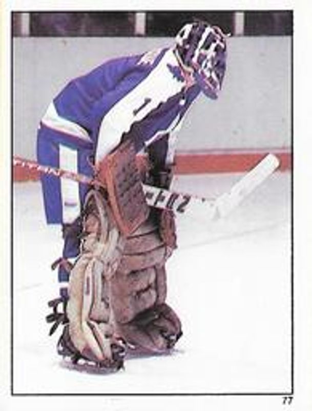 1982 Topps Stickers #77 Base