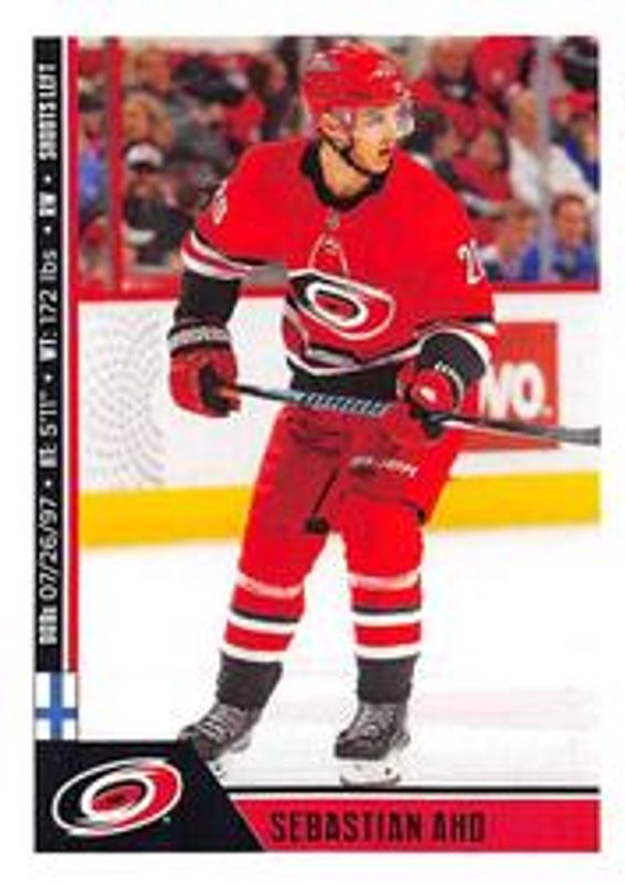 2018 Panini Stickers #52 Base