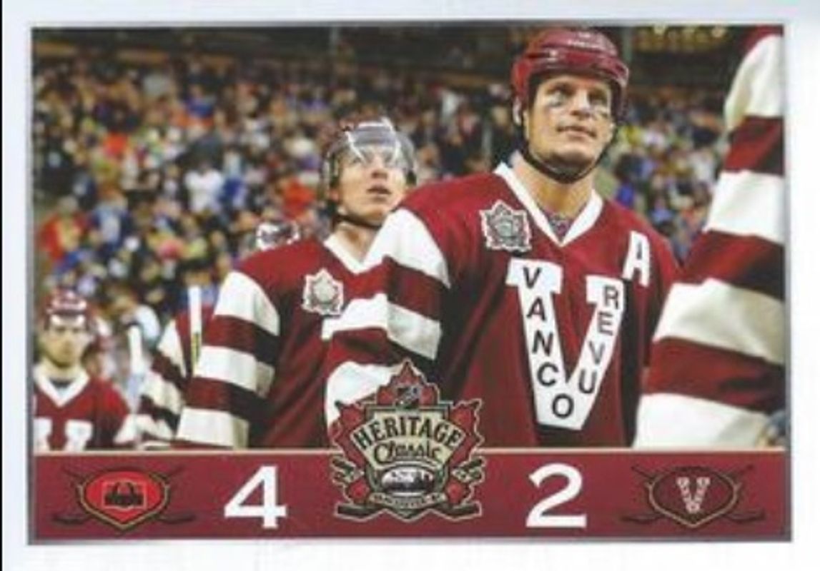 2014 Panini Stickers #443 Base