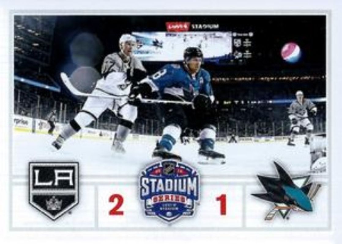 2015 Panini Stickers #437 Base