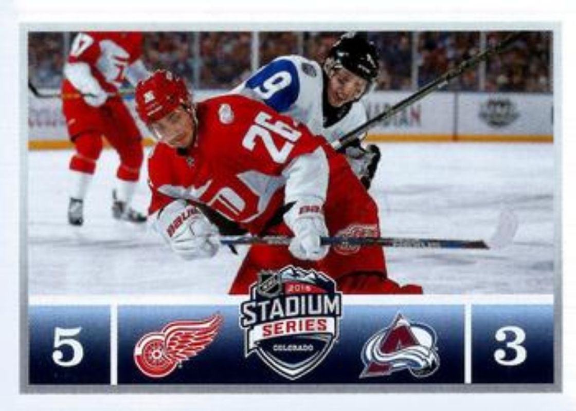 2016 Panini Stickers #444 Base