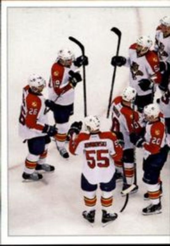 2012 Panini Stickers #15 Base