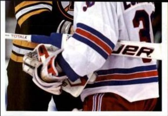 2013 Panini Stickers #10 Base