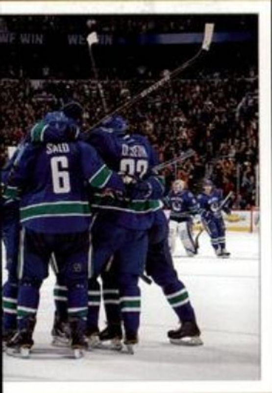 2012 Panini Stickers #24 Base