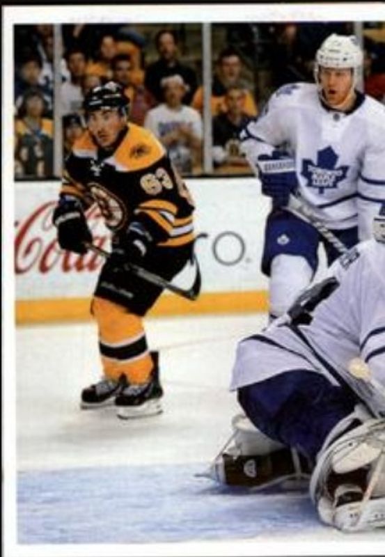 2013 Panini Stickers #7 Base