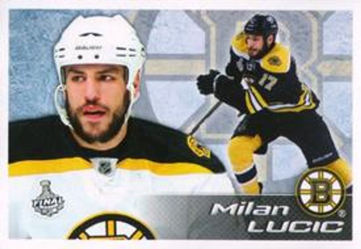 2011 Panini Stickers #42 Base