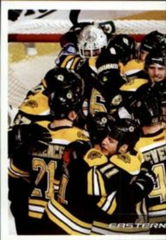 2011 Panini Stickers #347 Base