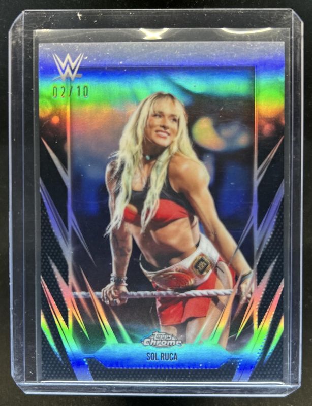 2026 Topps Chrome WWE #34 Black Refractor /10