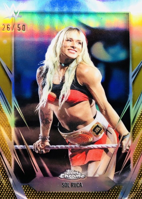 2026 Topps Chrome WWE #34 Gold Refractor /50