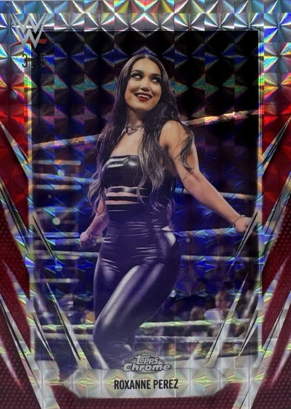 2026 Topps Chrome WWE #65 Red Geometric Refractor /5