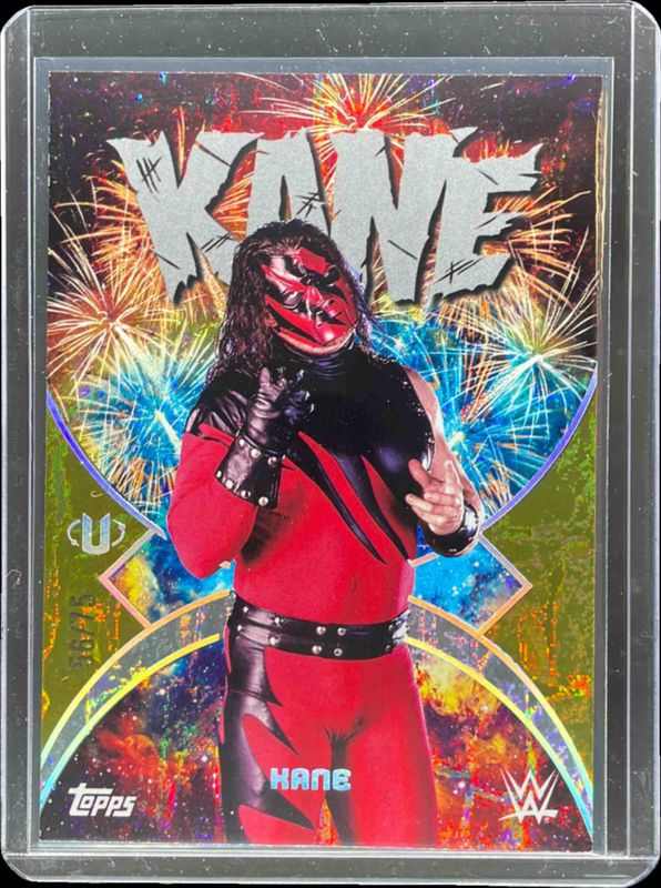 2025 Topps Universe WWE #NMS-8 Namesakes - Gold Stone /75