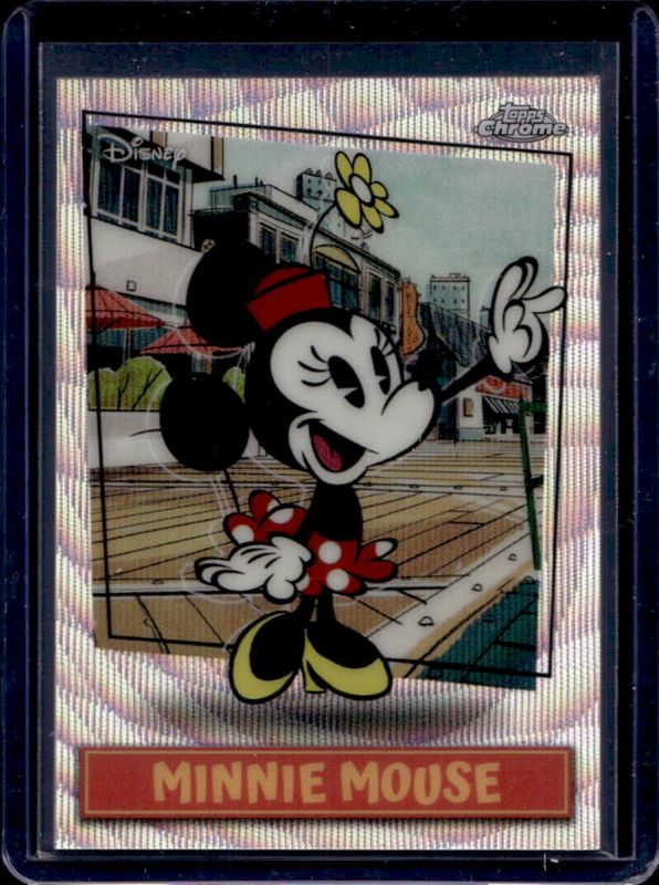 Minnie Mouse 2026 Topps Disney Neon #MSSP-7 Mickey Shorts Short
