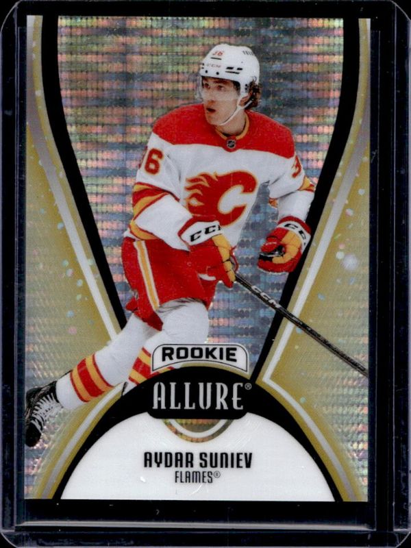2025 Upper Deck Allure #149 Rookies - Gold Glitter Bomb /199