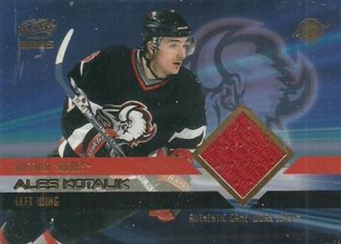2004 Pacific #5 Jerseys - Gold /50