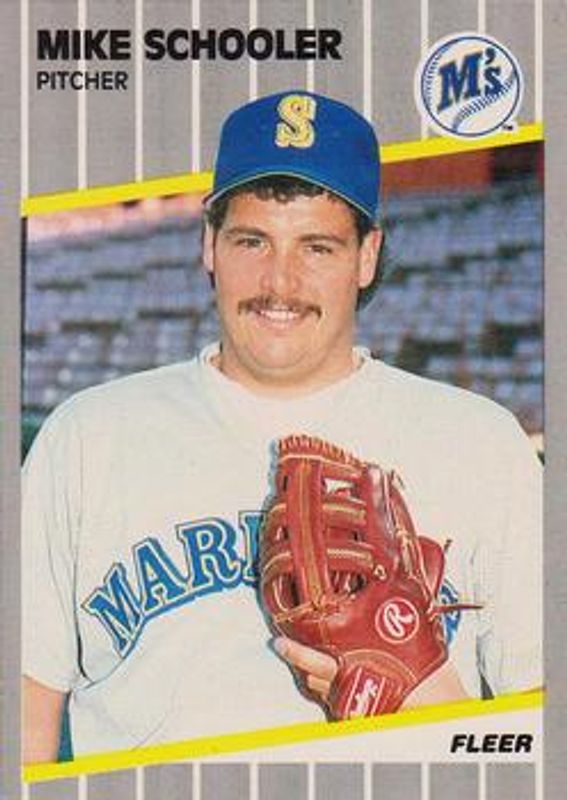 1989 Fleer #559 Base