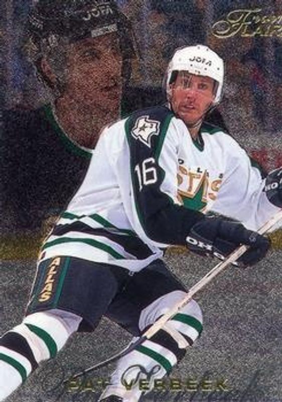 1996 Flair #25 Base