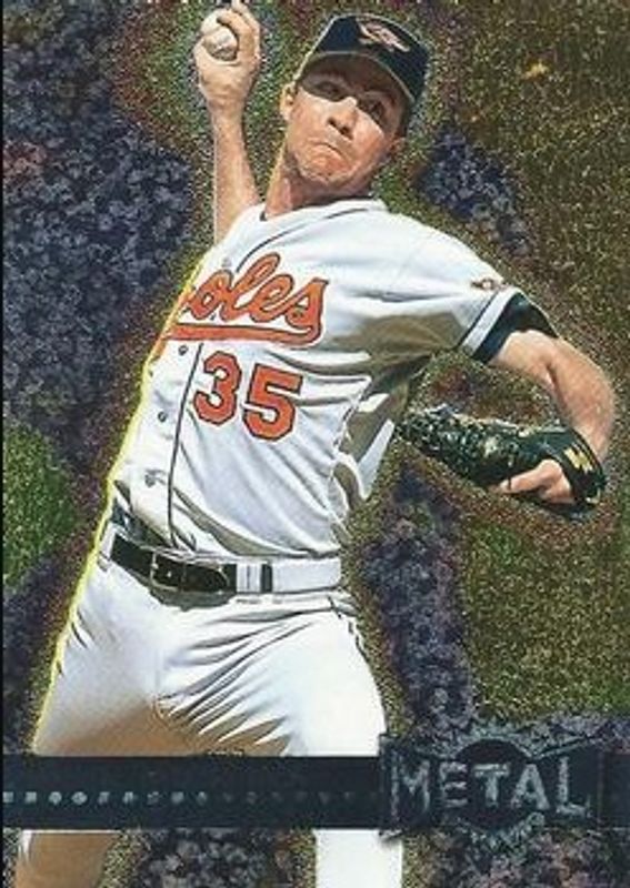 Mike Mussina 1996 Metal Universe #6 Base RAW