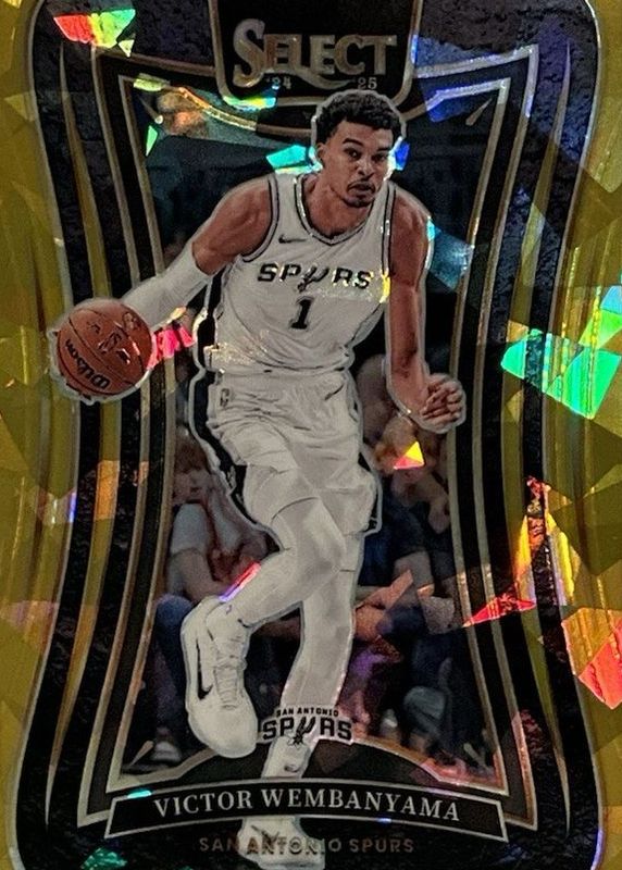 Victor Wembanyama 2024 Select #309 Mezzanine Gold Cracked Ice /10 RAW