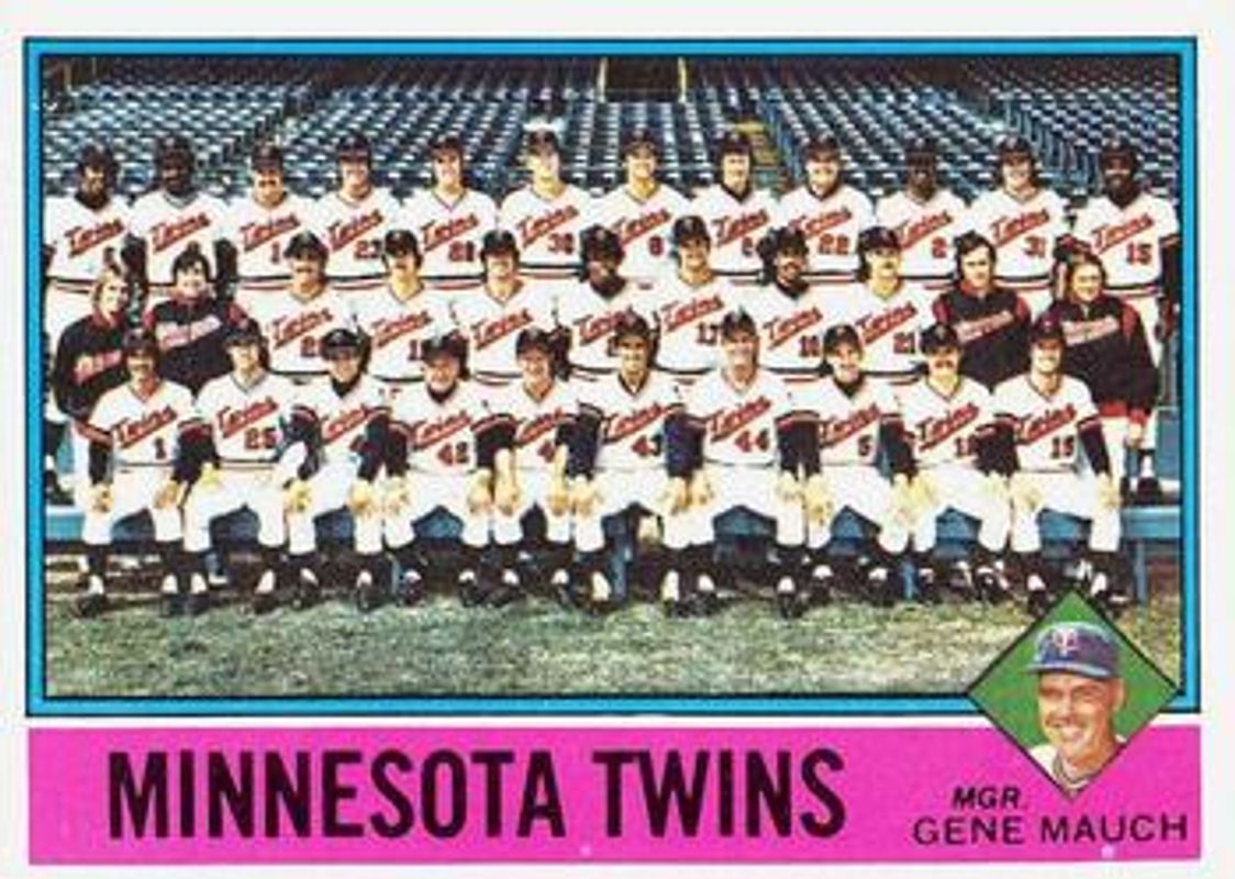 1976 O-Pee-Chee #556 Base