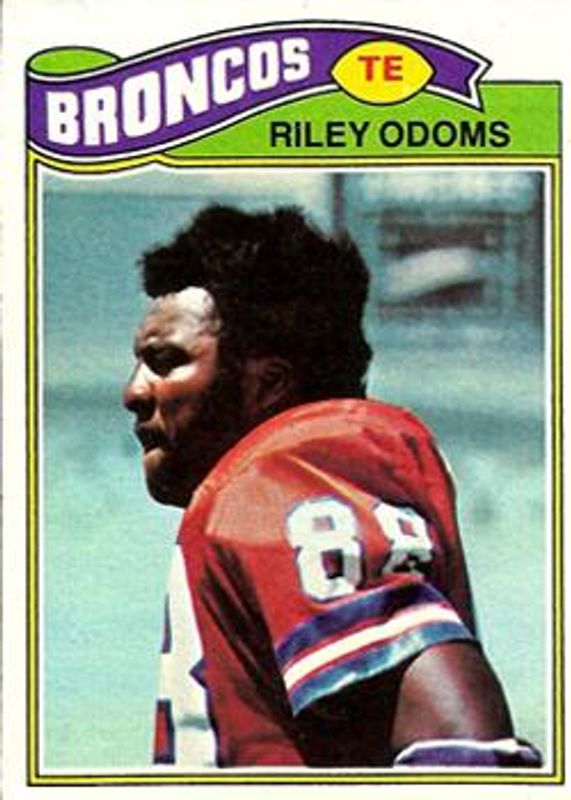 1977 Topps #35 Base