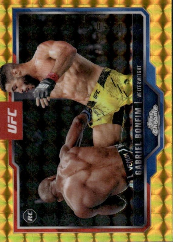 2025 Topps Chrome UFC #26 Gold Geometric Refractor /50