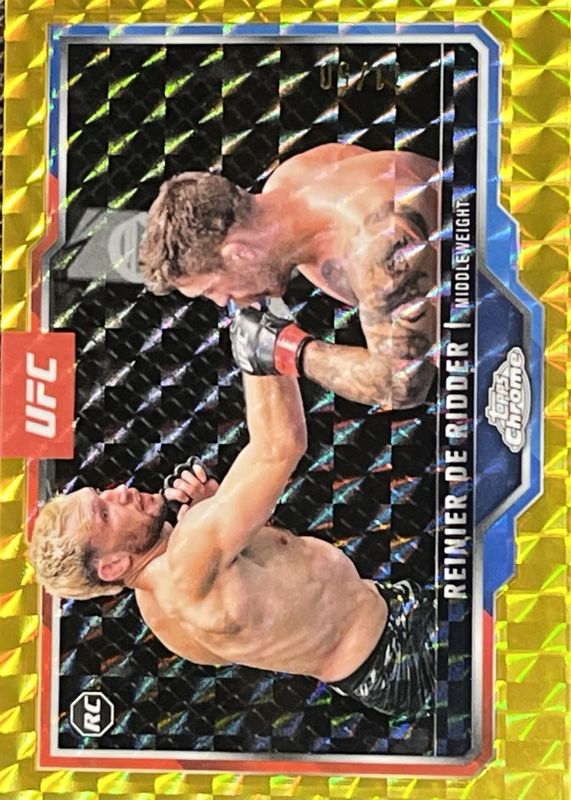 2025 Topps Chrome UFC #185 Gold Geometric Refractor /50