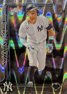 2025 Topps Chrome #99 RayWave Refractor