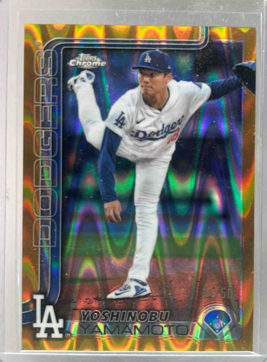 Yoshinobu Yamamoto 2025 Topps Chrome #179 Gold RayWave Refractor