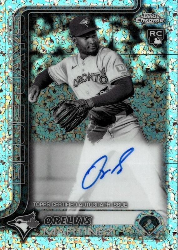 2025 Topps Chrome #RA-OM Rookie Autographs - Black & White Mini-Diamond Refractor