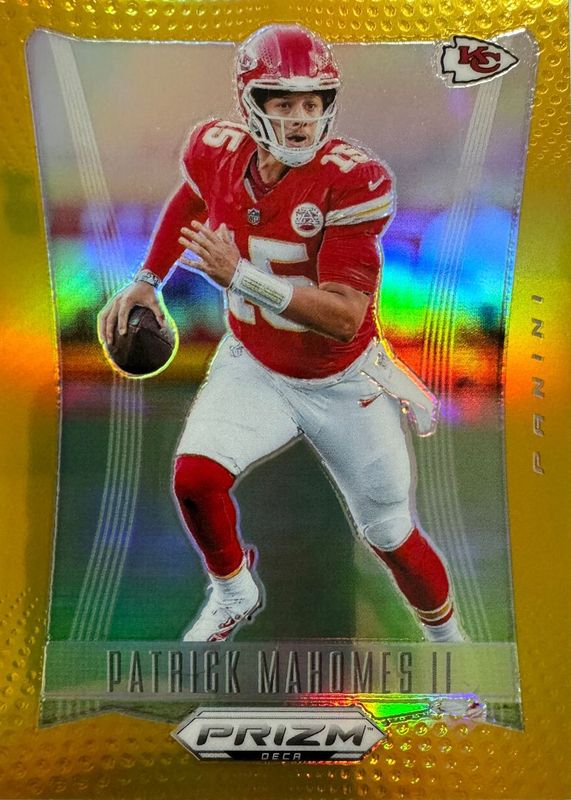 Patrick Mahomes II 2024 Prizm Deca #153 Gold /10 RAW