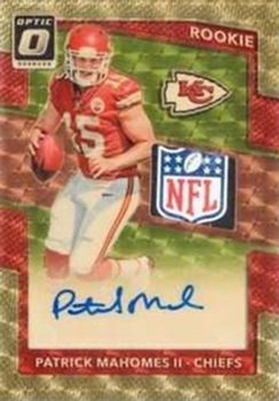 Patrick Mahomes II 2017 Optic #7 Rookie Patch Autographs - Gold Vinyl /1 RAW