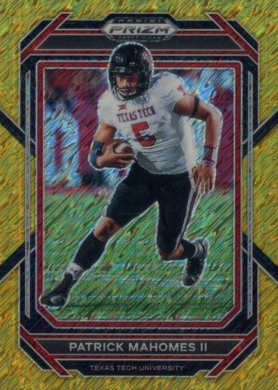 Patrick Mahomes II 2023 Prizm Draft Picks #81 Gold Shimmer /15 RAW