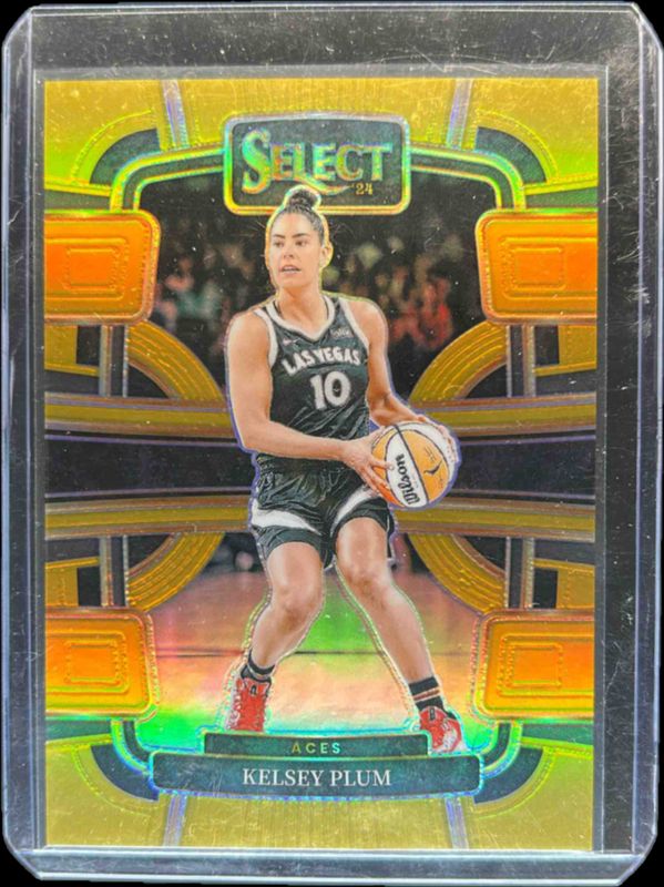 Kelsey Plum 2024 Select WNBA #75 Base Gold /10 RAW