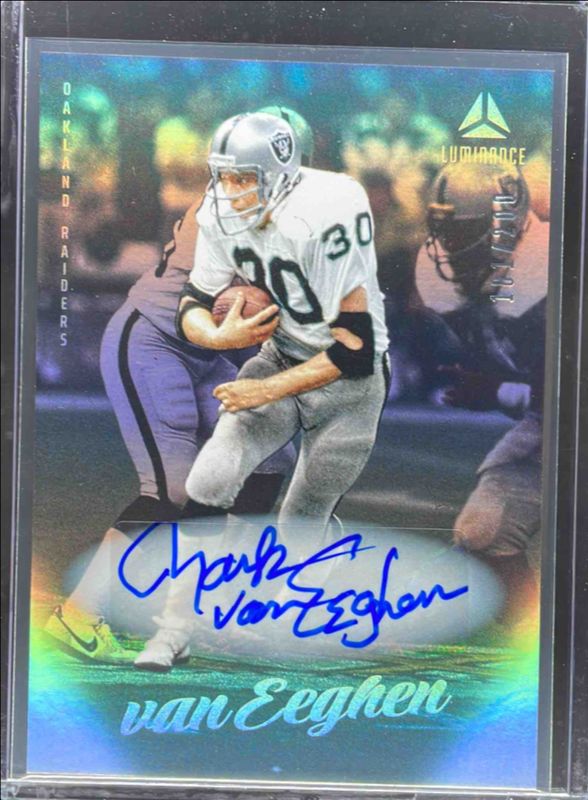 2025 Luminance #29 Base Autographs /700