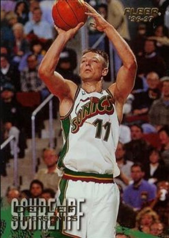 1996 Fleer #104 Base