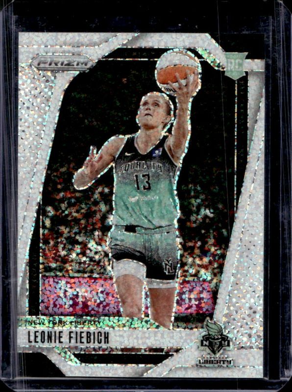 Leonie Fiebich 2024 Prizm WNBA #30 White Sparkle /(SSP) RAW