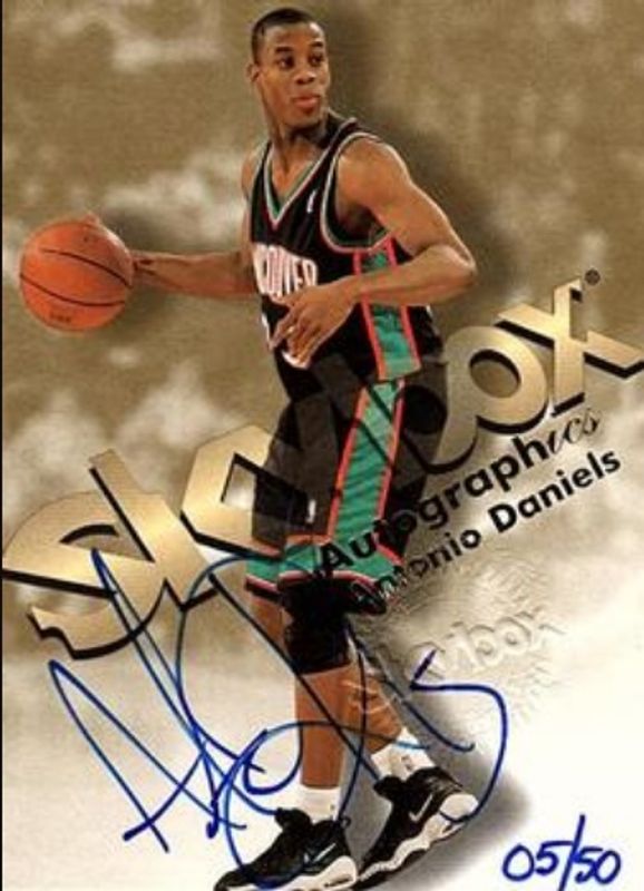 Antonio Daniels 1998 SkyBox Premium Autographics Blue /50 RAW