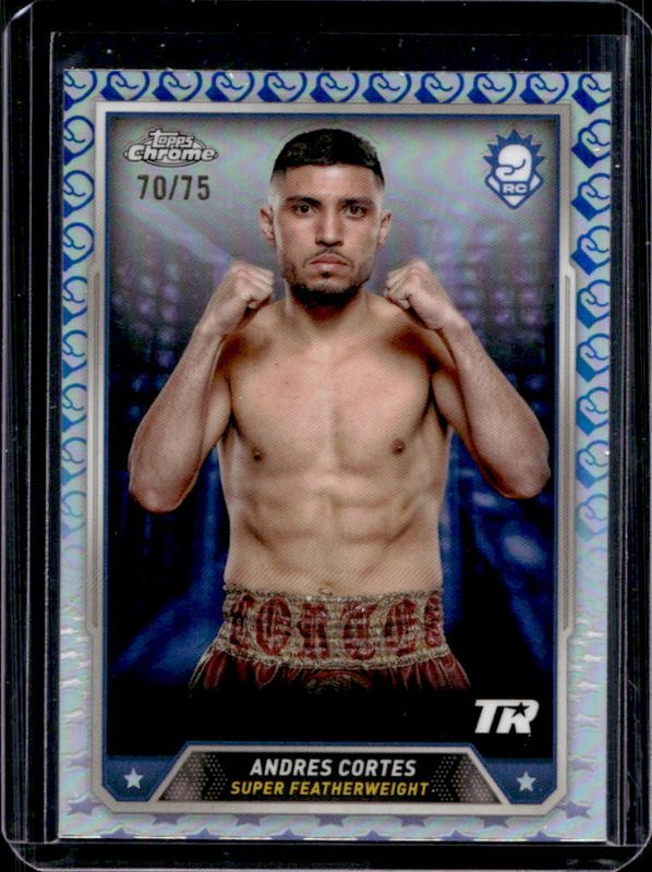 2024 Topps Chrome #15 Glove Loge Refractor /75