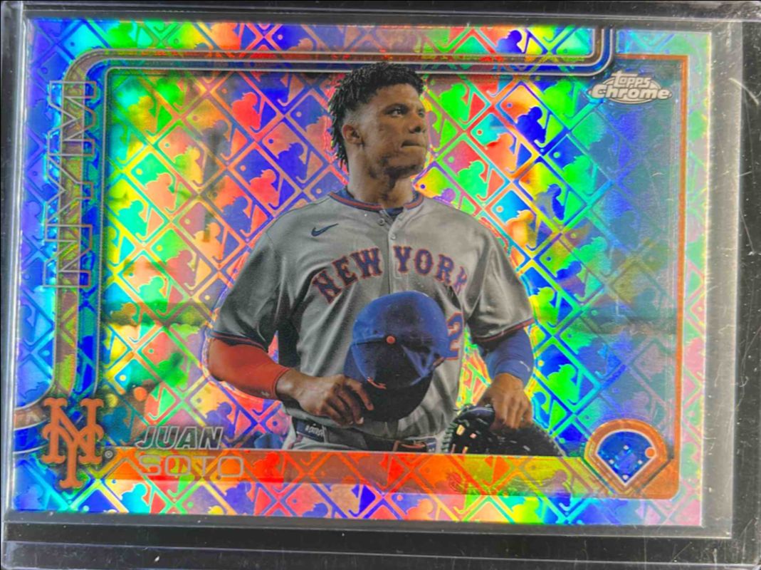Juan Soto 2025 Topps Chrome Logofractor Edition #200 Image Variation RAW