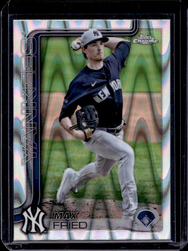 Max Fried 2025 Topps Chrome #39 RayWave Refractor RAW