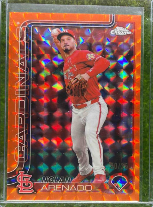 Nolan Arenado 2025 Topps Chrome #14 Orange Geometric Refractor /25 RAW