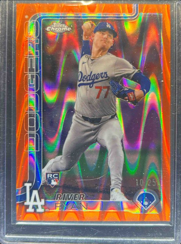 River Ryan 2025 Topps Chrome #18 Orange RayWave Refractor /25 Rookie RAW