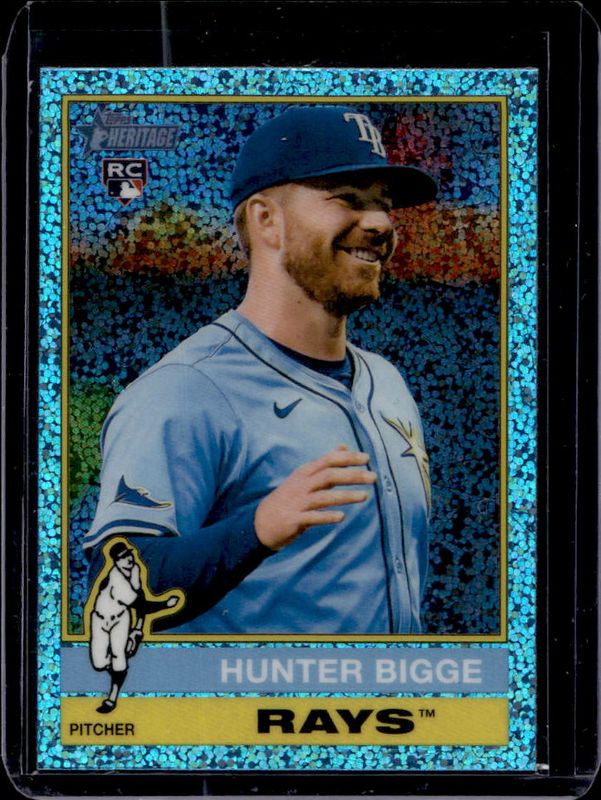 Hunter Bigge 2025 Topps Heritage #256 Chrome - Aqua Sparkle Refractor Rookie RAW