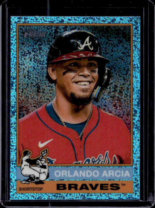 2025 Topps Heritage #117 Chrome - Aqua Sparkle Refractor