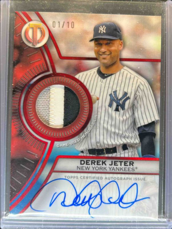 Derek Jeter 2025 Topps Tribute #TTTA-JEET Tribute To Threads Autograph Relic - Red /10 RAW