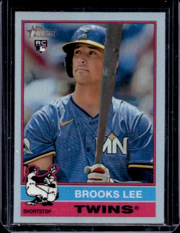 Brooks Lee 2025 Topps Heritage #63 Chrome - Red Refractor Rookie RAW